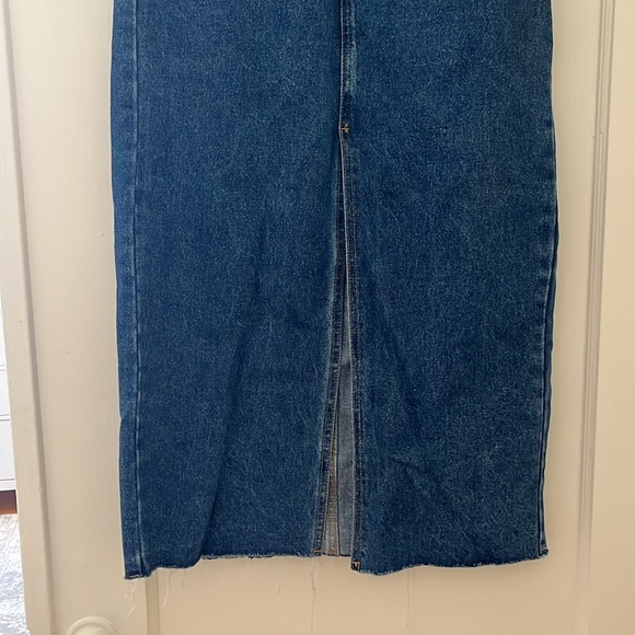 Long Jean skirt w/ slit - Picture 5 of 5